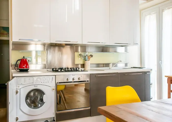 Modern, Bright Near Boboli Gardens & Santo Spirito - Homeunity