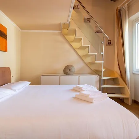 Modern, Bright Near Boboli Gardens & Santo Spirito - Homeunity Florence Exterior photo